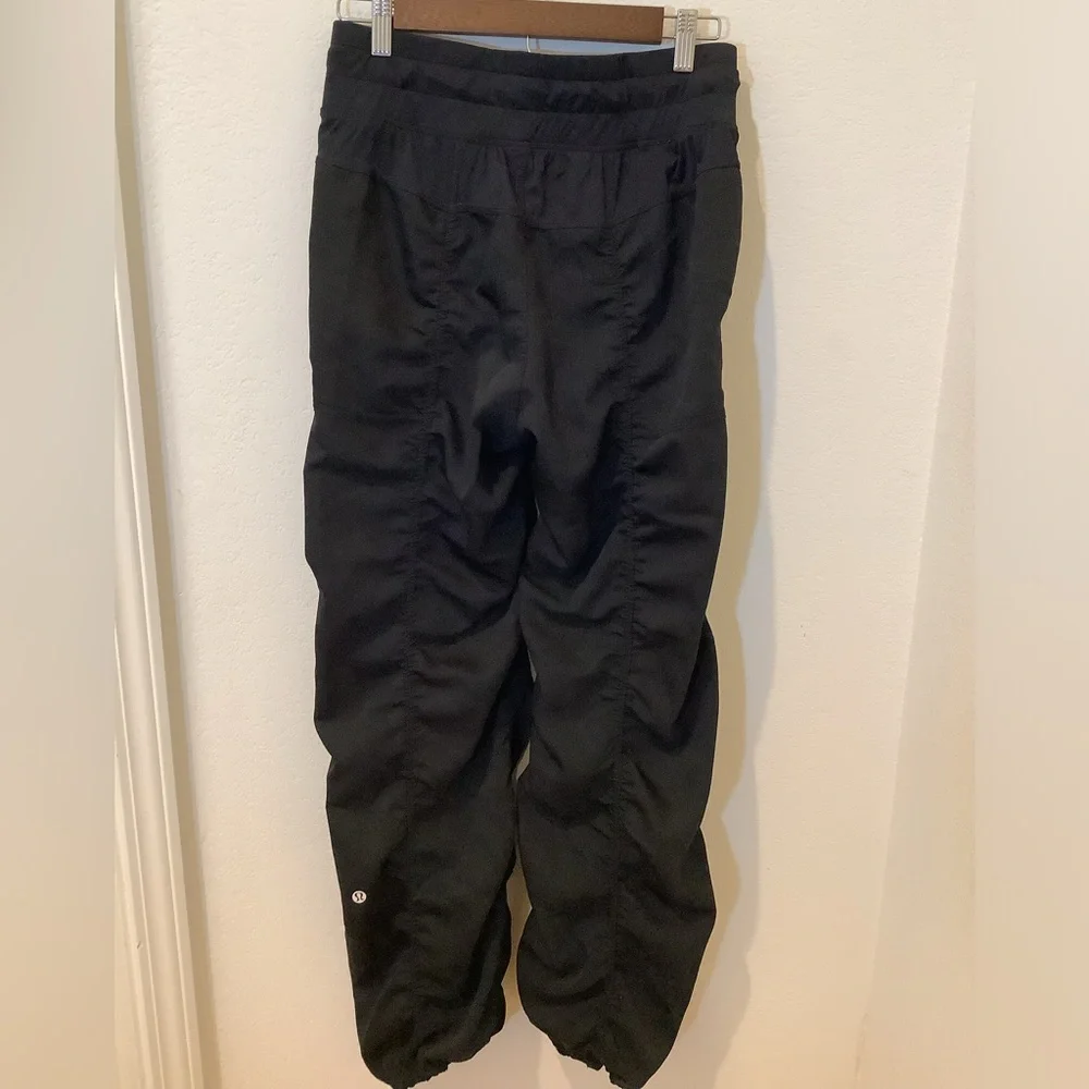 Lululemon pant - Picture 2 of 5